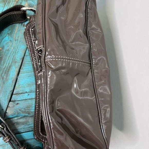 Marc Jacobs Khaki Patent Leather Purse Hobo Bag - Picture 4 of 16